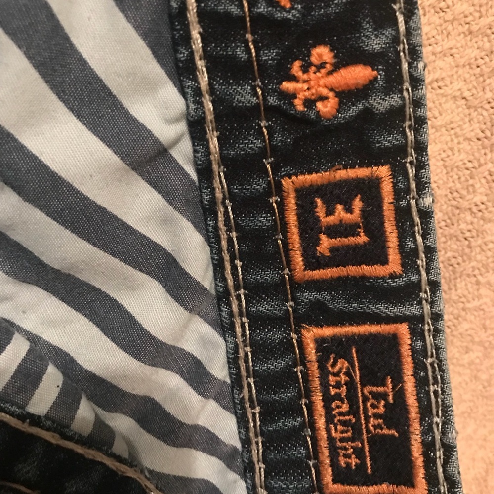 Clothes - Picture 3 of 3